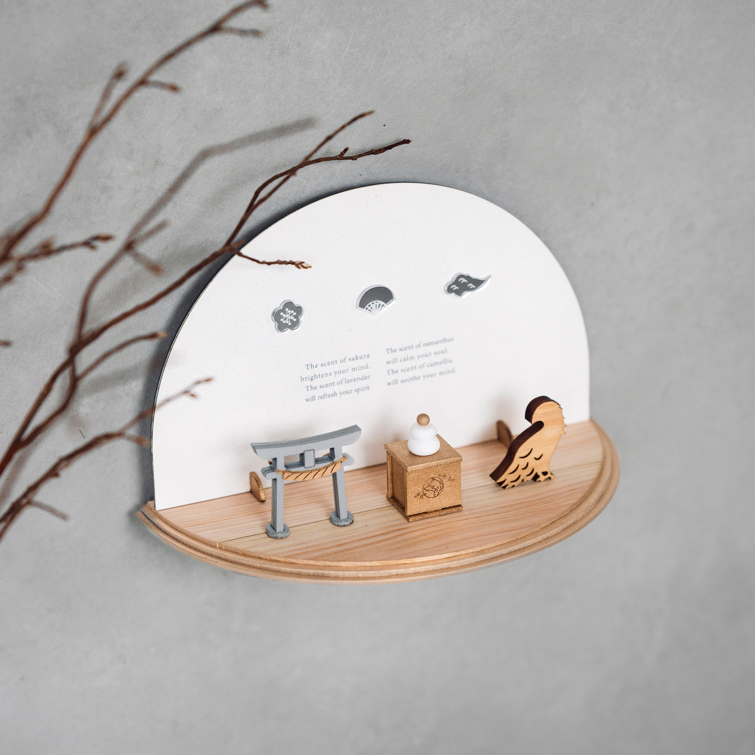 ＜再販開始＞ 人気作　１年中使える神棚/お正月飾り＆ミラー "遊戯鳥"  鏡餅 お札立て　ヒノキ　お正月飾り