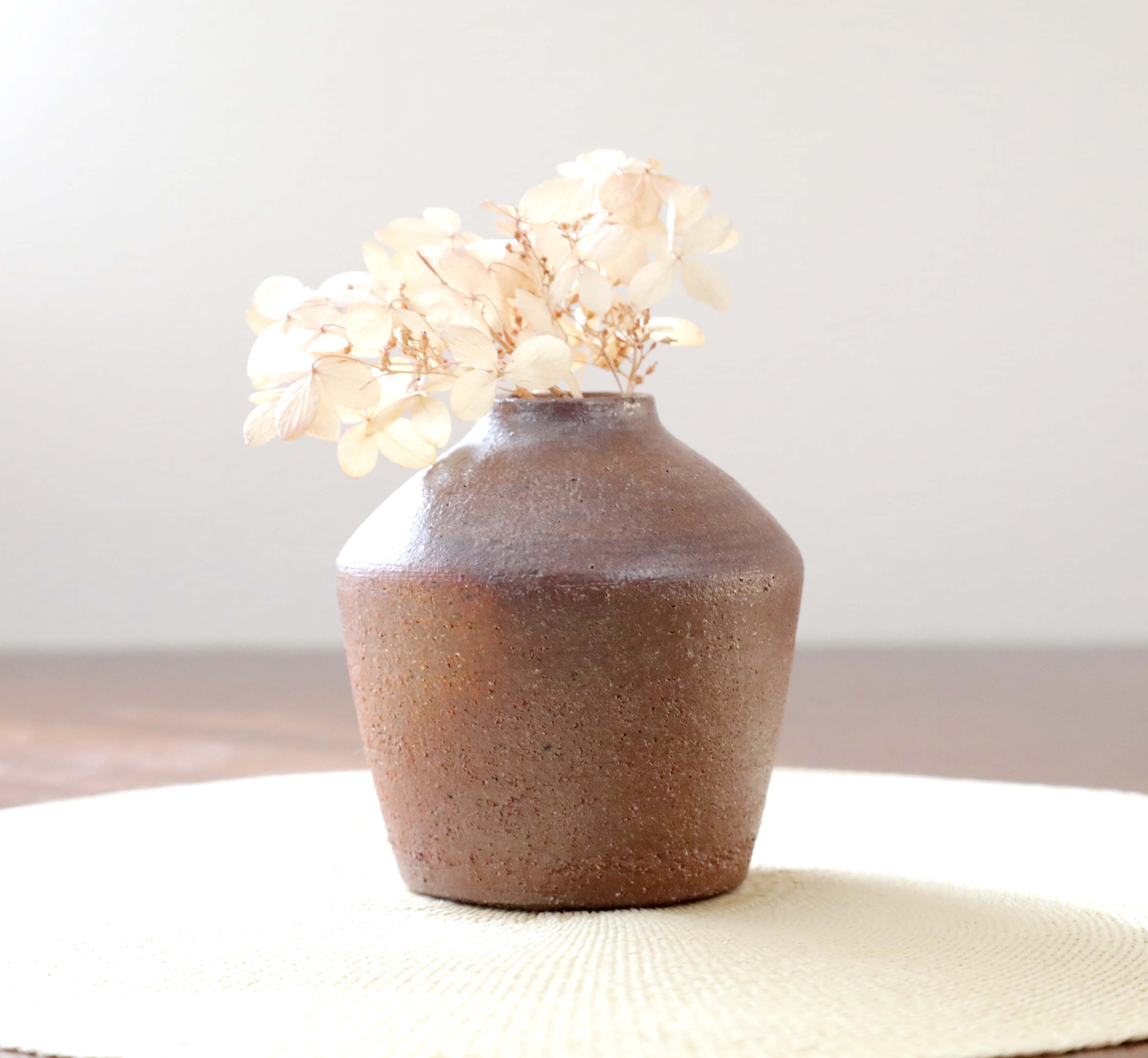 【薪窯焼成】赤陶土の焼き締め花器