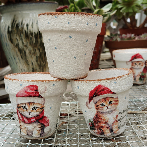 クリスマス 可愛いにゃんこ 3匹 リメー鉢 ミニ鉢 2号鉢 飾り ギフト