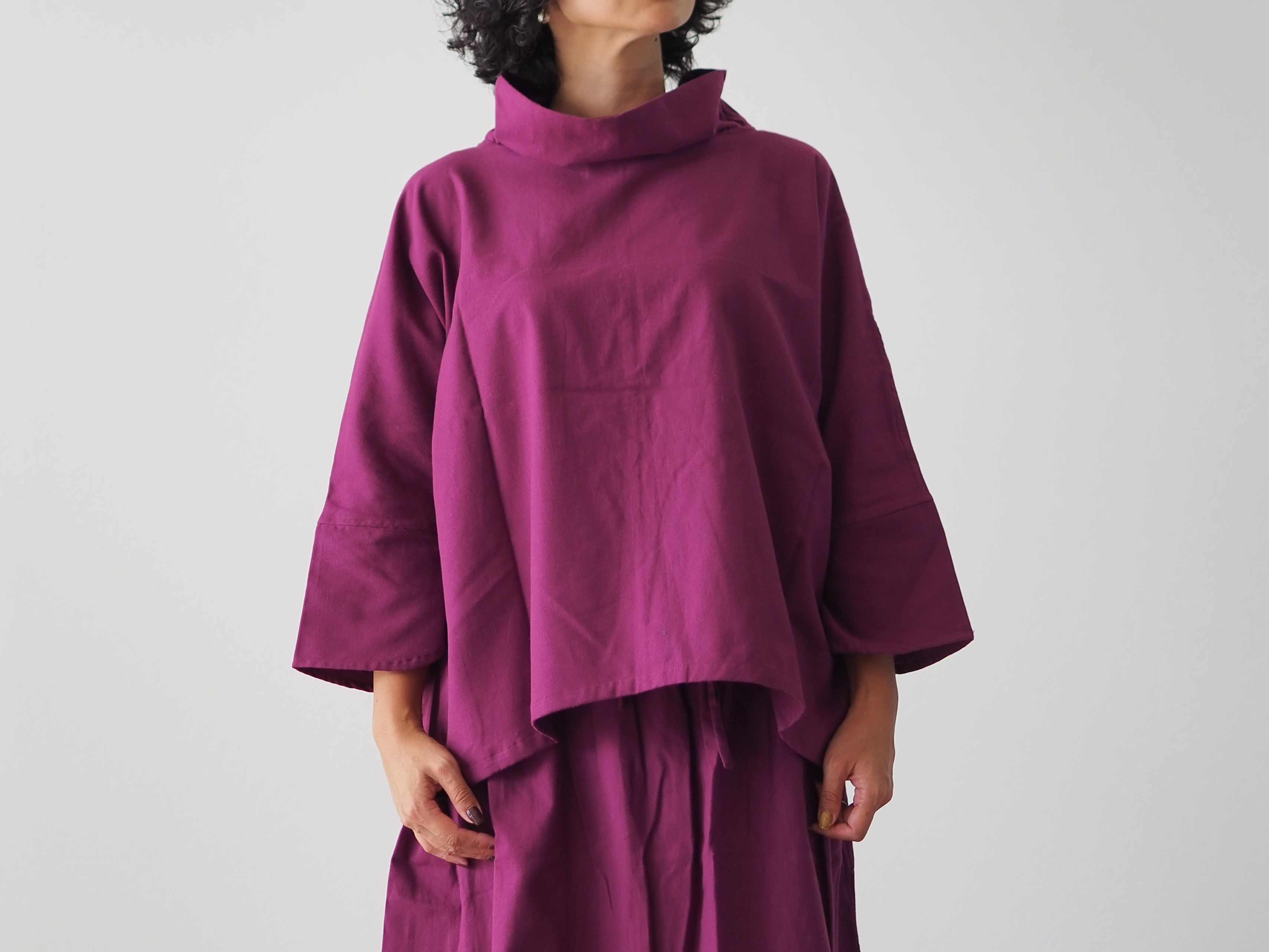 ふわっと起毛コットン/ハイネック、ポンチョ風トップス/ブーゲンビリア