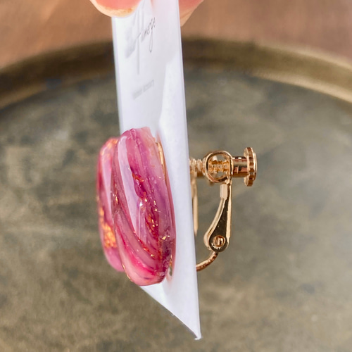 ナチュラルカラーのモードなイヤリング(ピアス変更可)ポリマークレイ