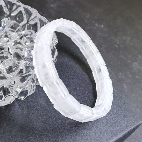 ✼送料無料✼•アクアマリン/直径10mm/フリーサイズ༺バリ島の僧侶