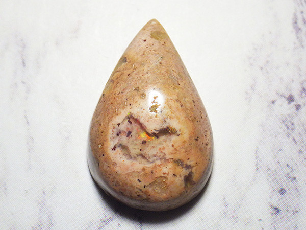 カンテラオパール・５（14.65ct）