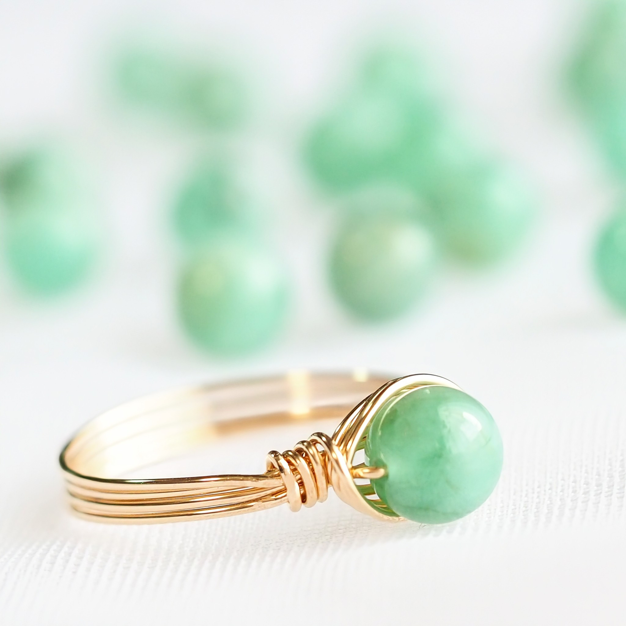 《エメラルドのワイヤーリング》