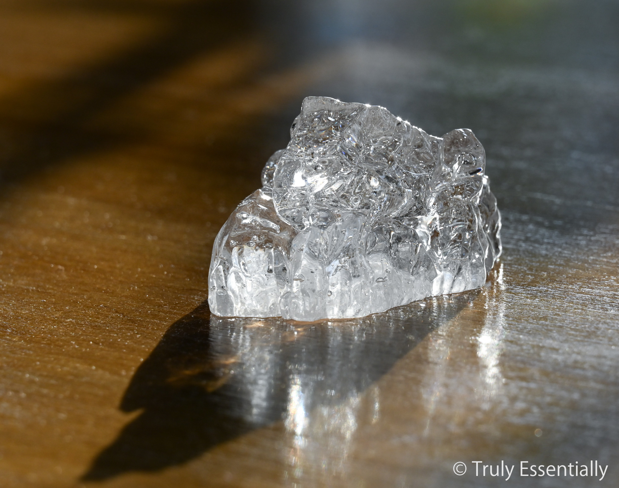 ガラスのインテリアオブジェ -「 KAKERAの光 」 ● 無色透明・約5.5cm