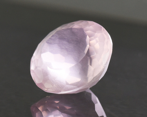 ローズクォーツ？ ローズクォーツ 神話カット ルース 天然石 SAK128-28BS 天然石