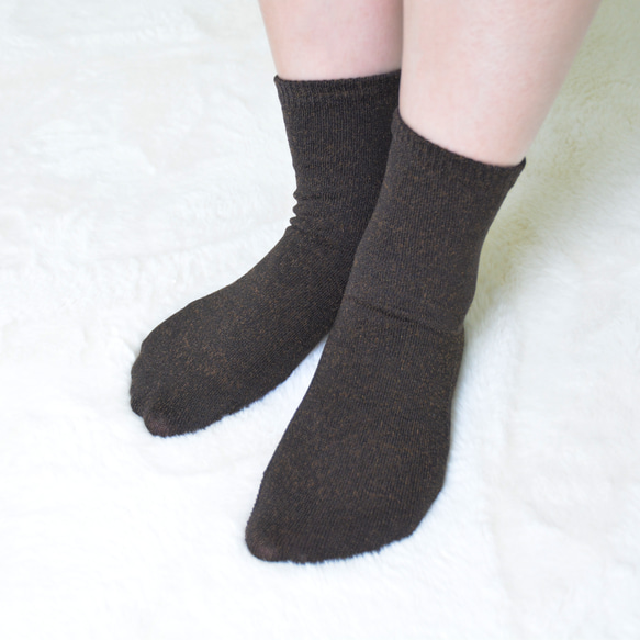 シルク90%以上‼の贅沢シルクの秋冬ソックス ミドル丈 3枚目の画像