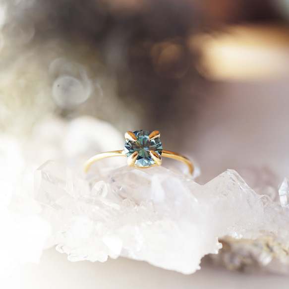 6毫米大號綠色莫桑石單環戒指 第8張的照片