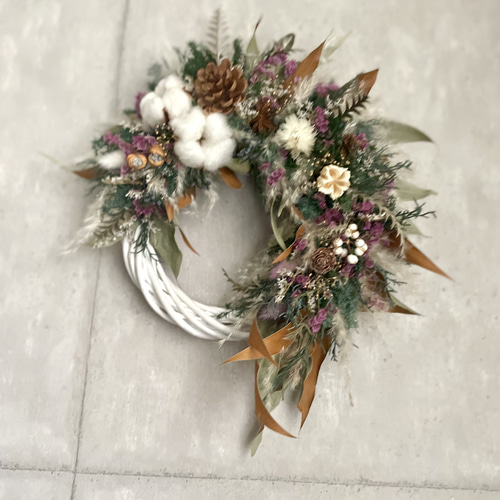 ふわふわパンパスグラスとオシャレクリスマスリース プリザーブド