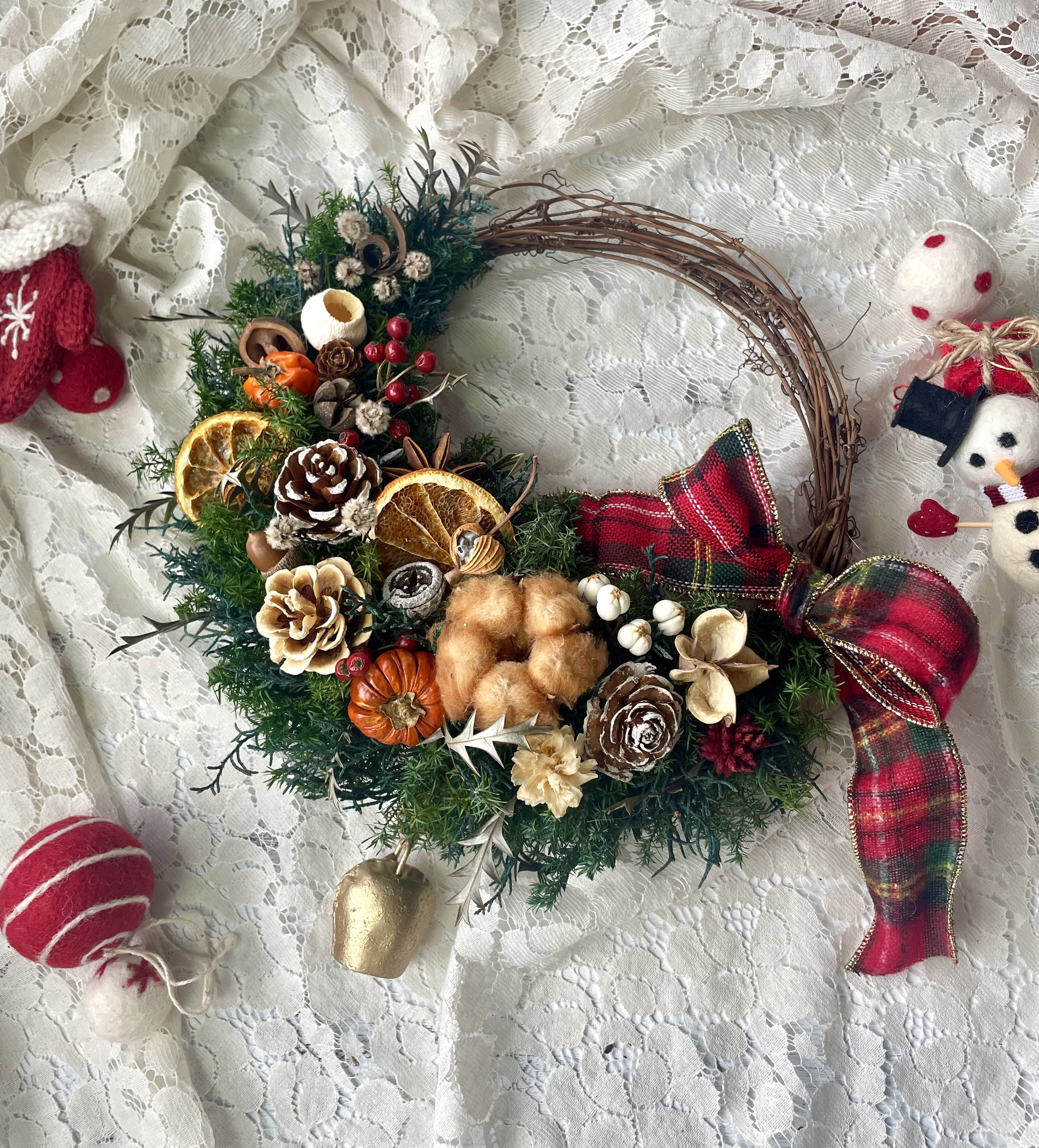 ⭐︎ daisy⭐︎ 深い森のclassicalなリース 森の中のクリスマスリース プリザーブドフラワー Atelier sol