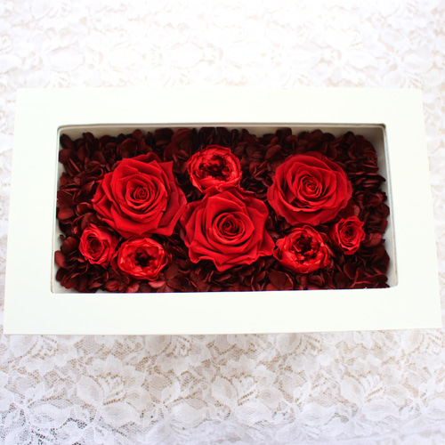 赤バラのフレームアレンジ プリザーブドフラワー 還暦 お祝い 記念日