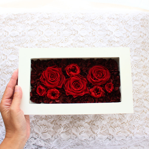 赤バラのフレームアレンジ プリザーブドフラワー 還暦 お祝い 記念日