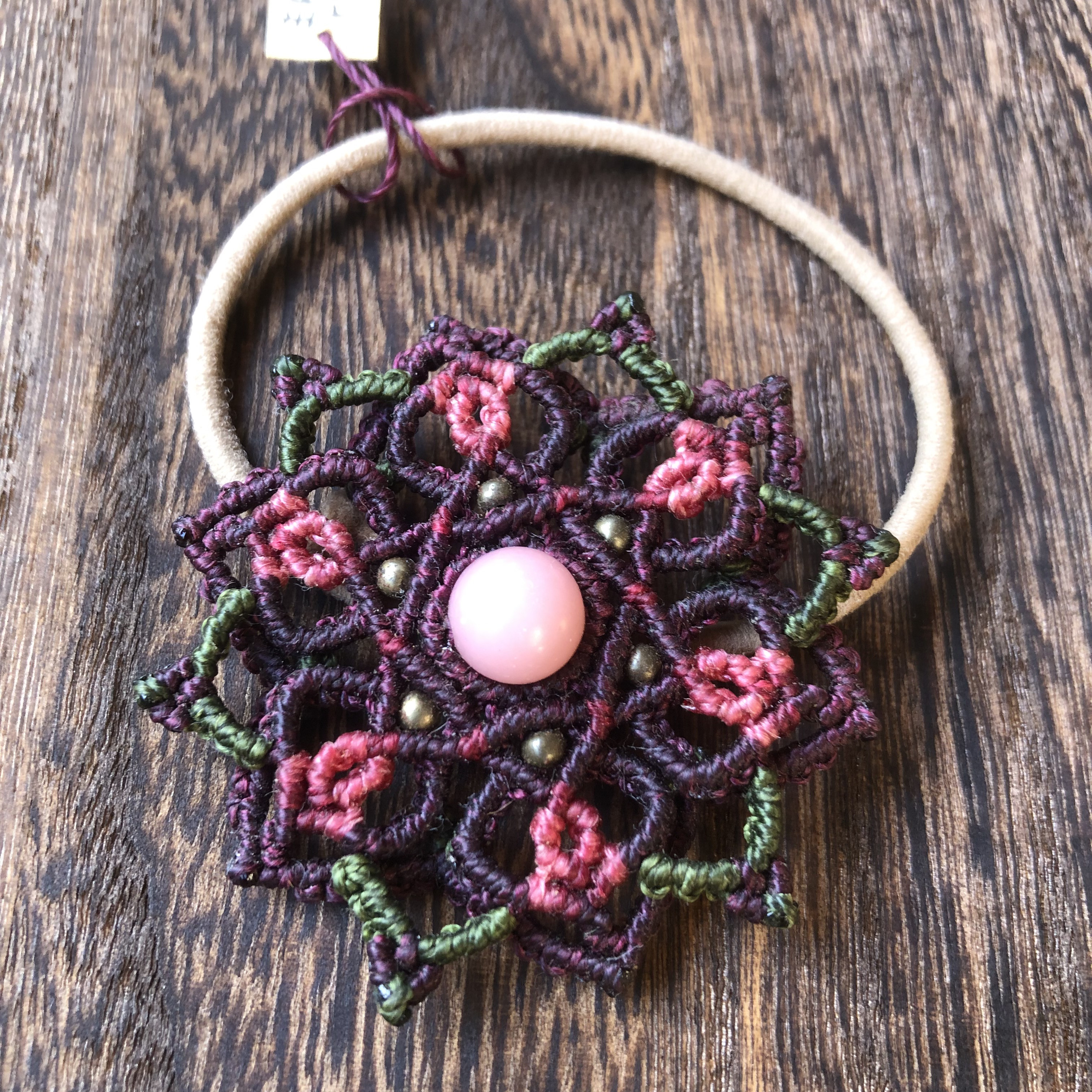 天然石【ピンクアラゴナイト】マクラメ六芒星の曼荼羅ヘアゴム　ボルドー×ピンク×オリーブグリーン