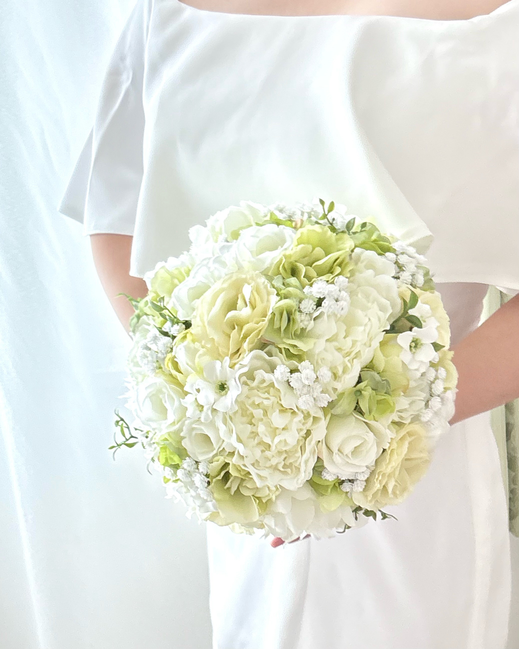 【ブートニア込】コロンとかわいいホワイト・グリーンのブーケ/アーティフィシャルフラワー/ラウンドブーケ/芍薬
