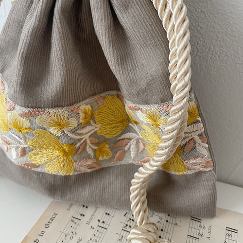 インド刺繍リボン　巾着 インド刺繍リボン巾着バッグ - TOMOTORAWIN'S GALLERY | minne