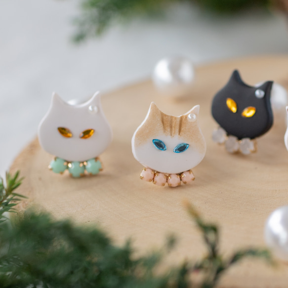 【禮品盒】耳針 / 耳夾 貓咪的選擇 珍珠 軟陶耳環 第7張的照片