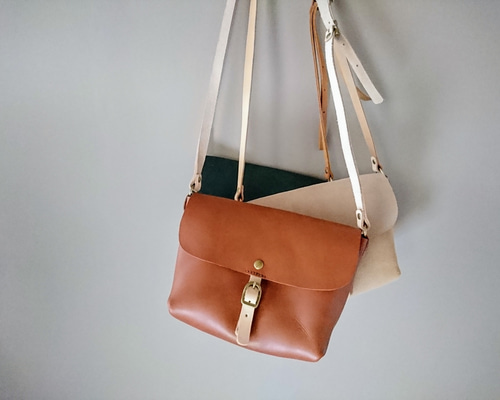 佐藤【定価5万円】ブラウン本革レザーSAADショルダーバッグ 佐藤様専用【定価5万円】ブラウン本革レザーSAADショルダー