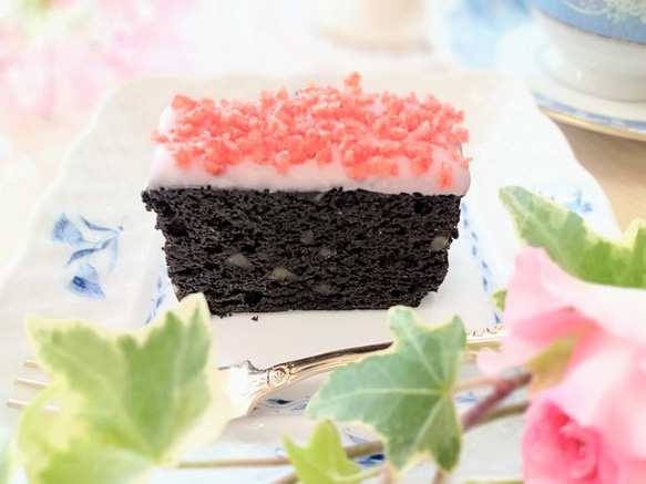 【Creema限定  送料無料】『米粉☆腸活ブラウニー』～活性炭入りスイーツ〜ストロベリーチョコトッピングあり３、なし３ 6枚目の画像