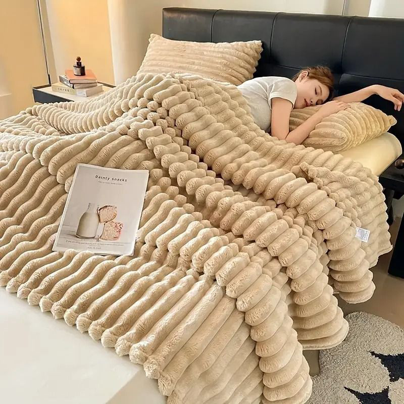 Amazon｜Bedsure ふわふわフェイクファースローブランケット