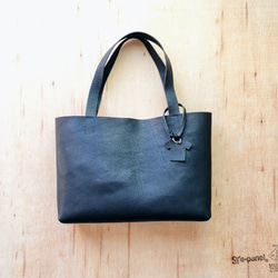 【姫路レザー】A4がしっかり入るノーブルトートバッグ（手縫い/シンプル/肩掛け/メンズ/レディース/仕事）ブラック 5枚目の画像