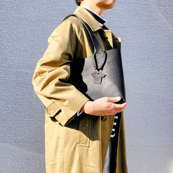 【姫路レザー】A4がしっかり入るノーブルトートバッグ（手縫い/シンプル/肩掛け/メンズ/レディース/仕事）ブラック 17枚目の画像