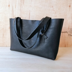 【姫路レザー】A4がしっかり入るノーブルトートバッグ（手縫い/シンプル/肩掛け/メンズ/レディース/仕事）ブラック 4枚目の画像