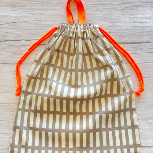 入園入学セット レッスンバッグ お着替え袋 上履き入れ フリル ネオン 女の子 入園入学4点セット ネオンカラー 北欧調格子柄 レッスンバッグ 上履き