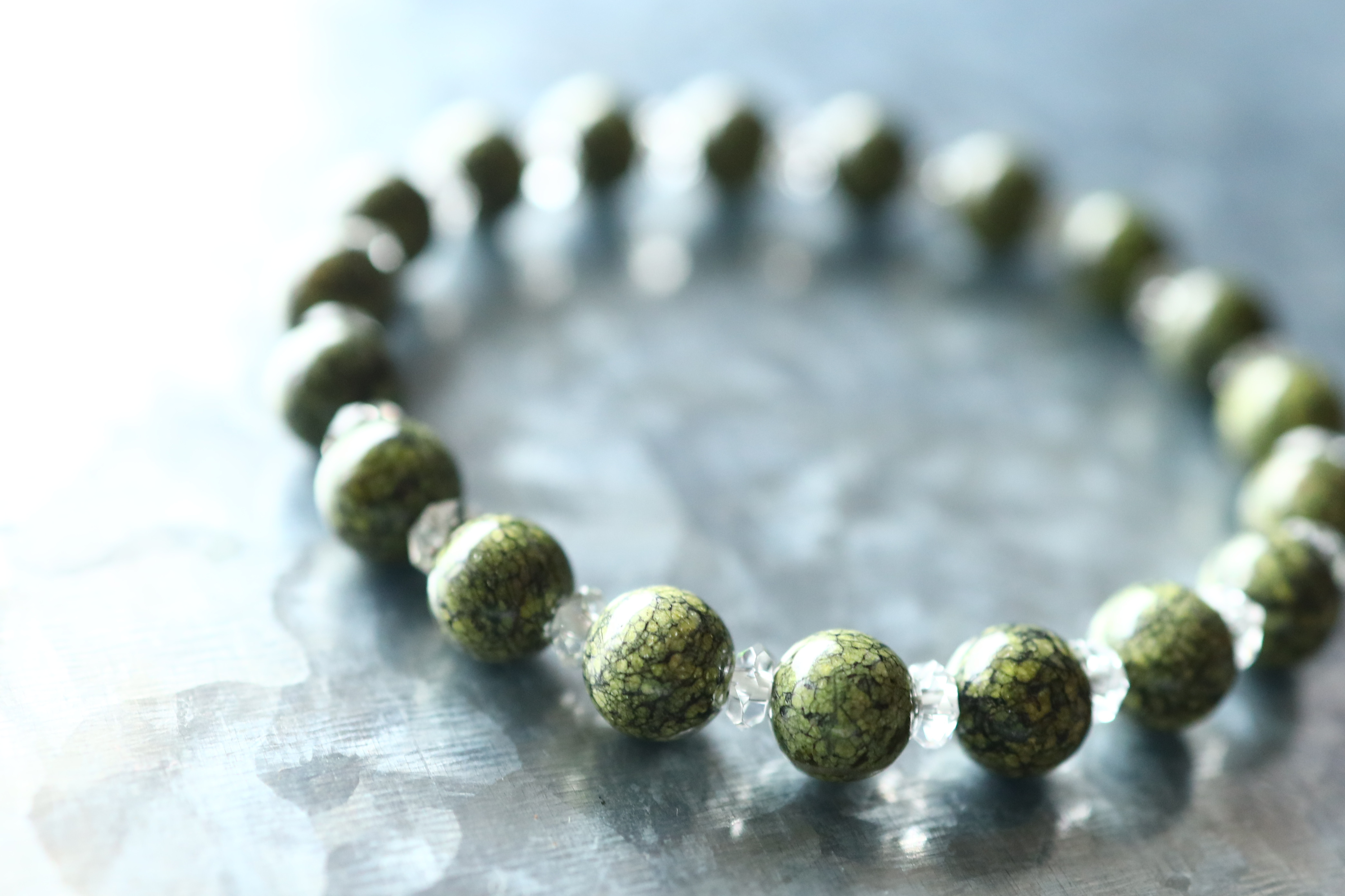 …☆希少石☆ボディーガードの様な存在☆…☆サーペンティン：8ミリ＆水晶☆…☆天然石ブレスレット☆…