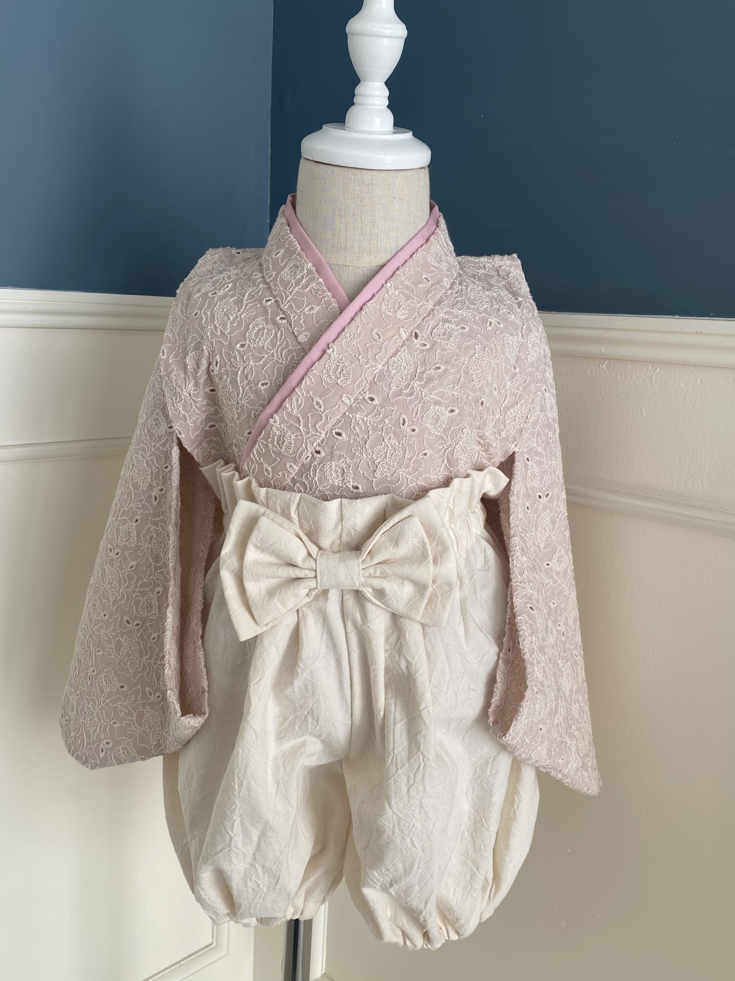 ベビー袴/女の子/くすみピンク/レース刺繍/お祝い/初節句/プレゼント/80〜90サイズ/記念日フォト