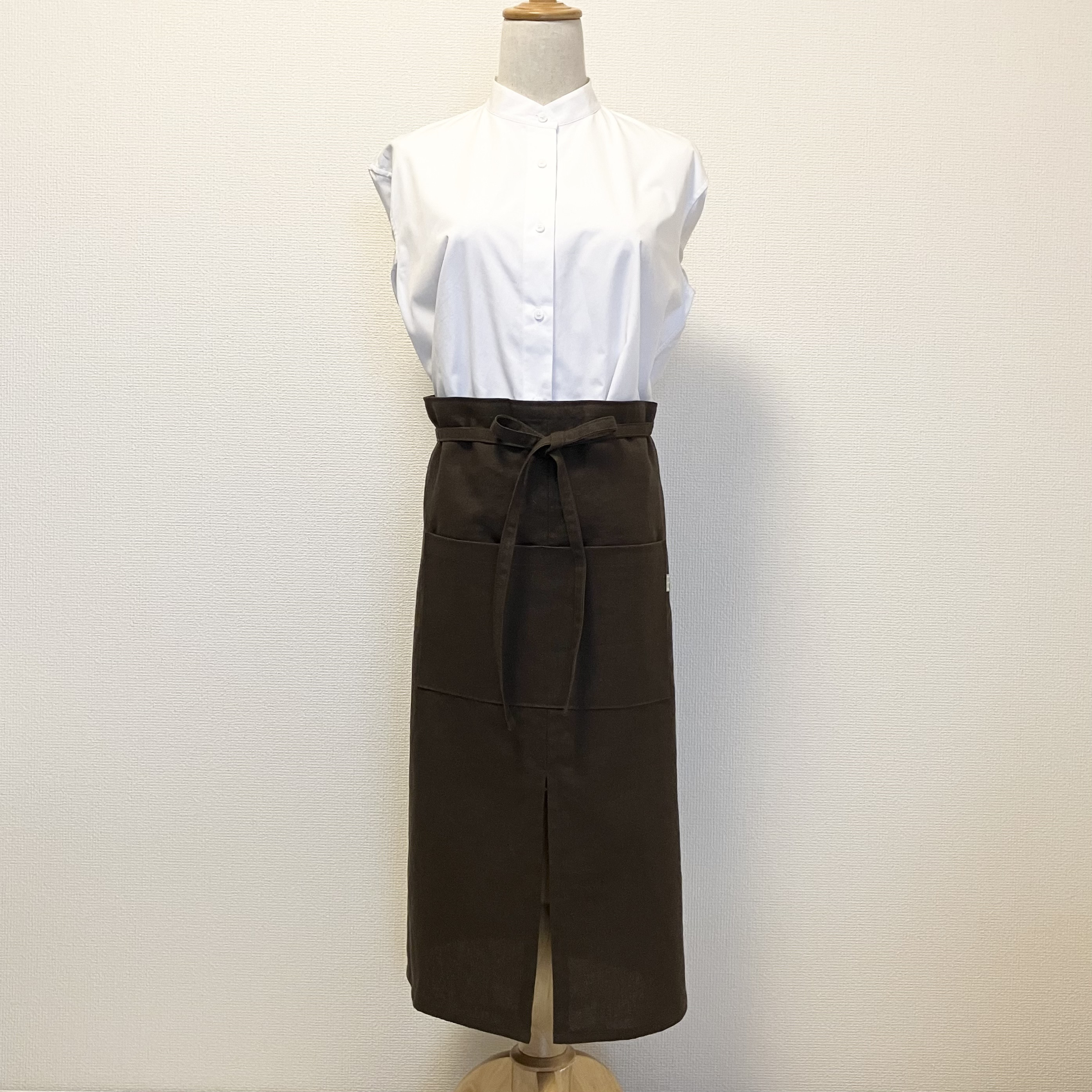 リネン ソムリエエプロン《チョコ》スリット入り　ギャルソンエプロン