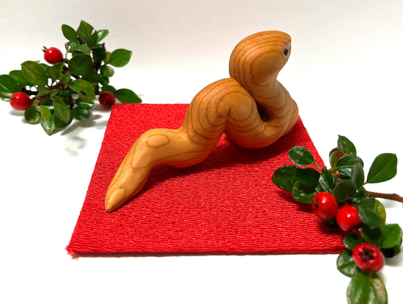 再販　干支飾り　雲と福巳　木彫りのお正月飾り　お正月ハンドメイド2025 2枚目の画像