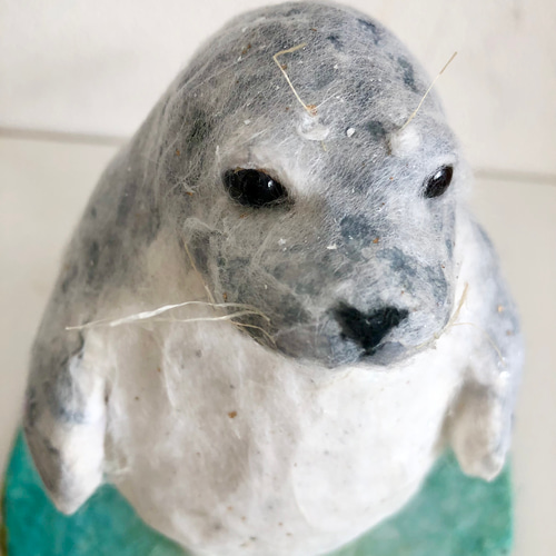 木彫りのアザラシ 北海道に”アザラシ旋風”到来 愛くるしい赤ちゃん誕生…もふもふは