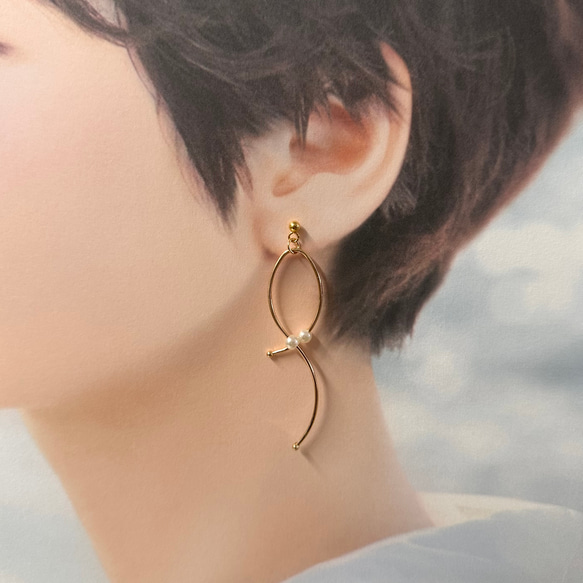 【送料無料】ひねりデザインパール ピアス イヤリング 3枚目の画像