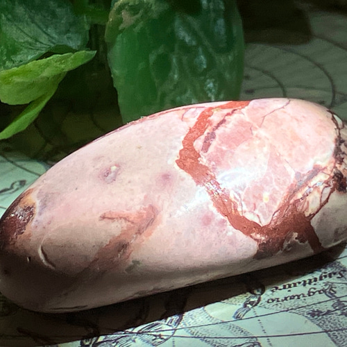 邪視祓い✨ グラフィカル レッドジャスパー 原石 タンブル 握り石