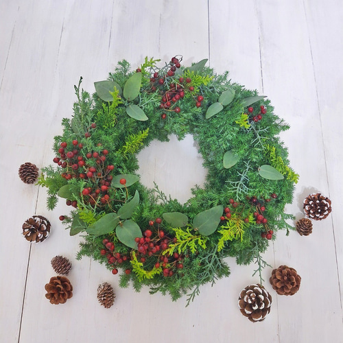 針葉樹香るクリスマスフレッシュリース/野バラの実/選べる2サイズ/玄関