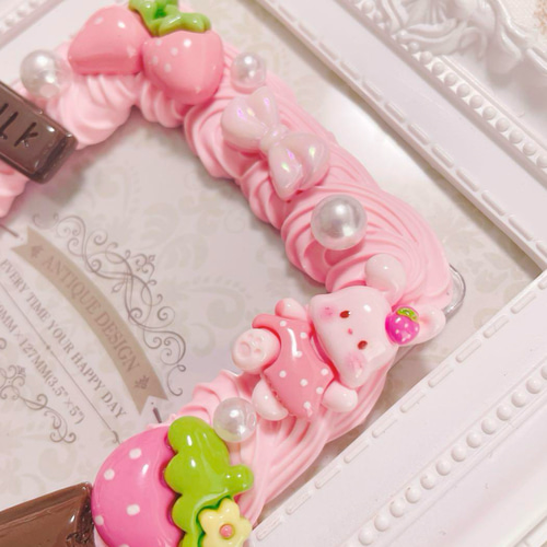 うさぎとイチゴとチョコのホイップデコ トレカケース ホイップデコ