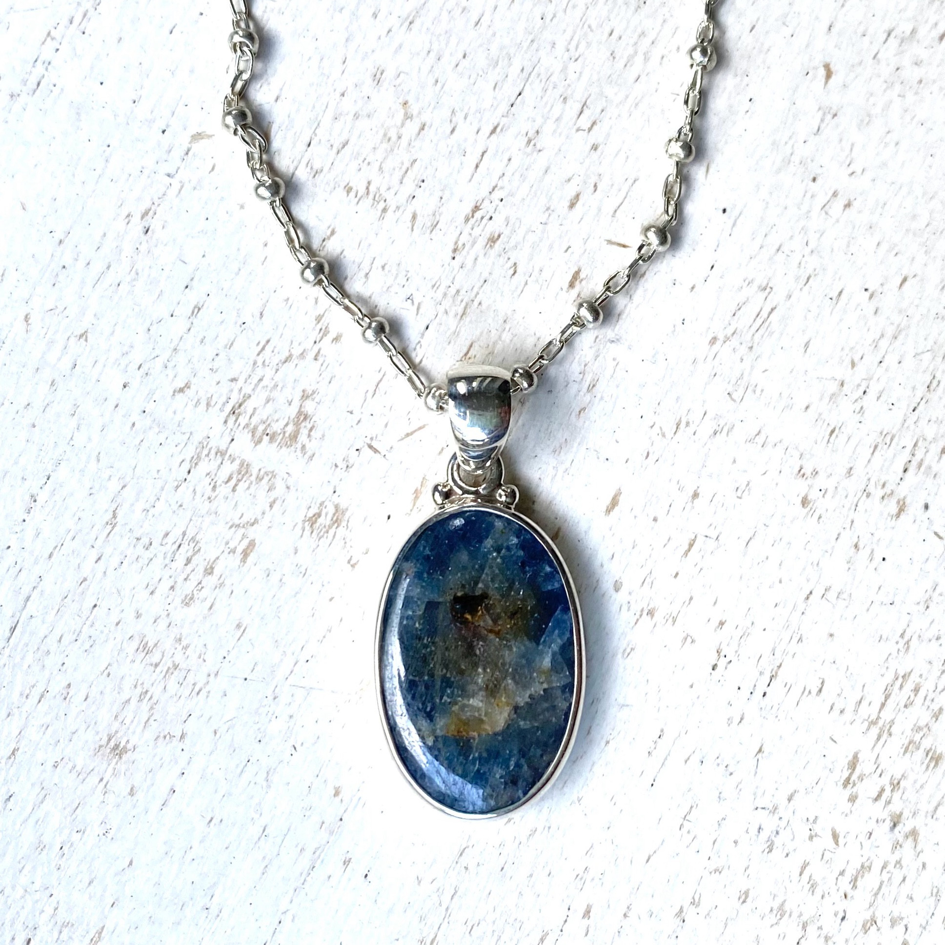 オーバル サファイア の ネックレス SV925