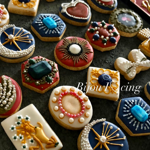 12/12頃製造12/17前後お届け☆クリスマス用⭐︎レッド缶☆ブローチ  