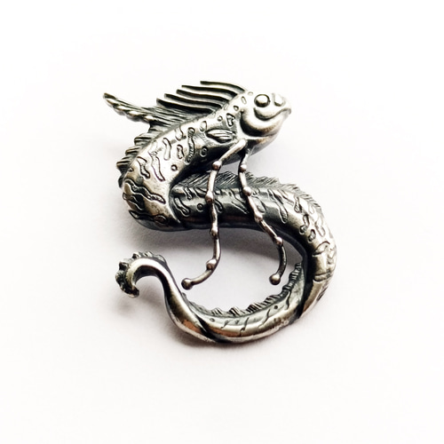 魚と竜のアクセサリー HK