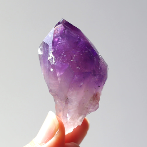 アメジスト ポイント 原石 単結晶 希少 紫水晶 鉱物 天然石 水晶