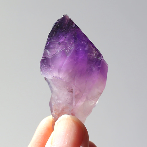 アメジスト ポイント 原石 単結晶 希少 紫水晶 鉱物 天然石 水晶