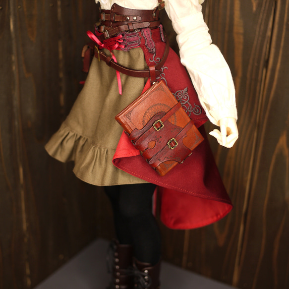 [受注生産] 1/3ドール 魔導書&ホルダーセット 本革 1枚目の画像
