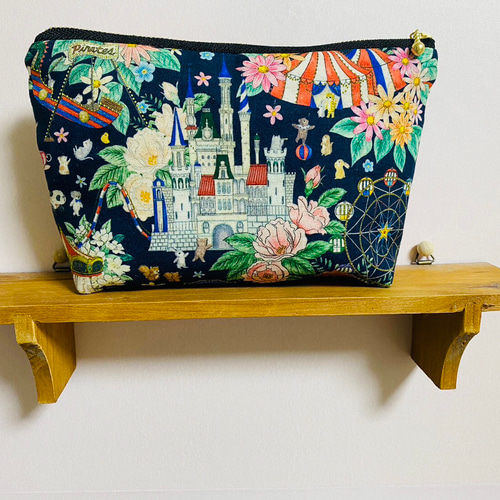 ハンドメイドファスナーポーチ　ユキエモン　（デコレーションパーク） ❤️ お色は2色yukiemonデコレーションパーク柄20cmファスナーポーチ