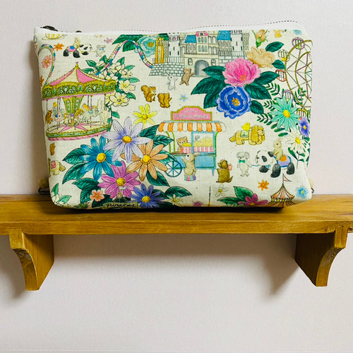 ハンドメイドファスナーポーチ　ユキエモン　（デコレーションパーク） ❤️ お色は2色yukiemonデコレーションパーク柄20cmファスナーポーチ