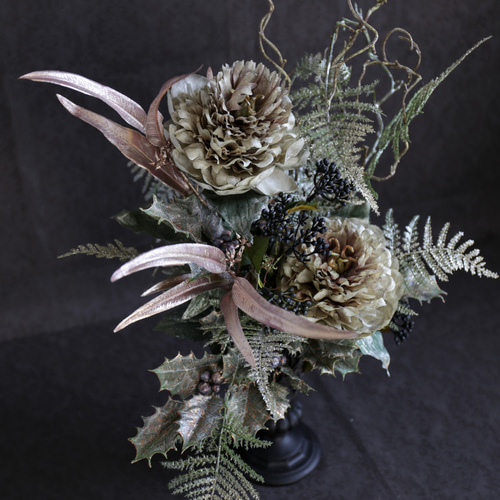 ウィンタークラシックアレンジメント アートフラワー はなごま屋