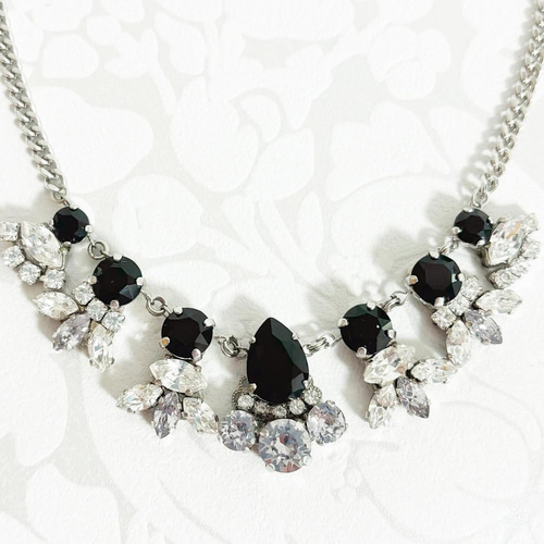 ♡ハンドメイド♡ビジューネックレス ♡ハンドメイド♡ビジューネックレス キラキラハートリボン