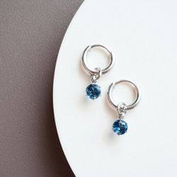 【秋冬の深み】ロンドンブルートパーズのミニフープピアス　11月誕生石  サージカルステンレス　ゴールド　シルバー　小さめ 4枚目の画像