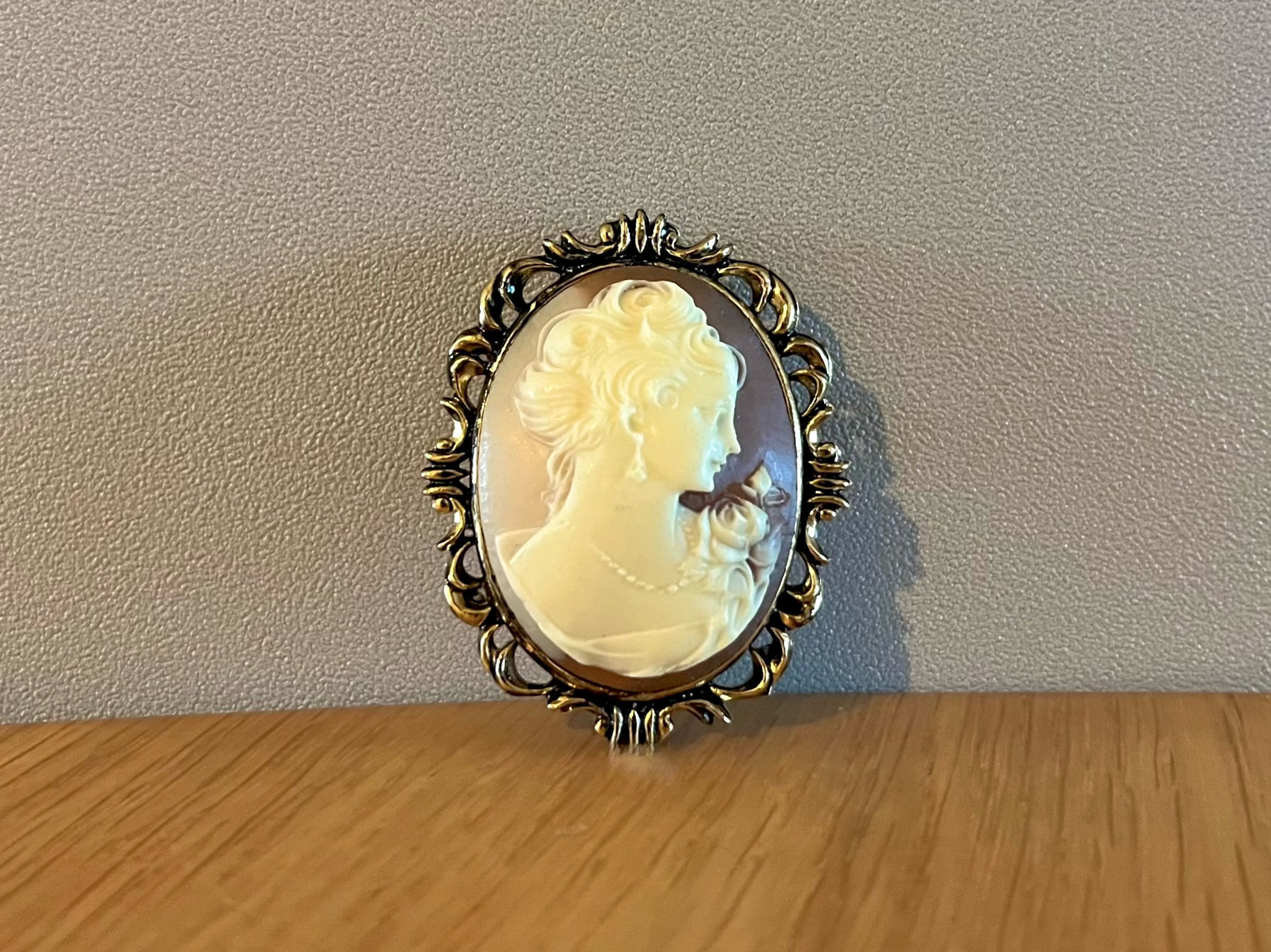 カメオ Cameo アンティーク　ブローチ　【1点】