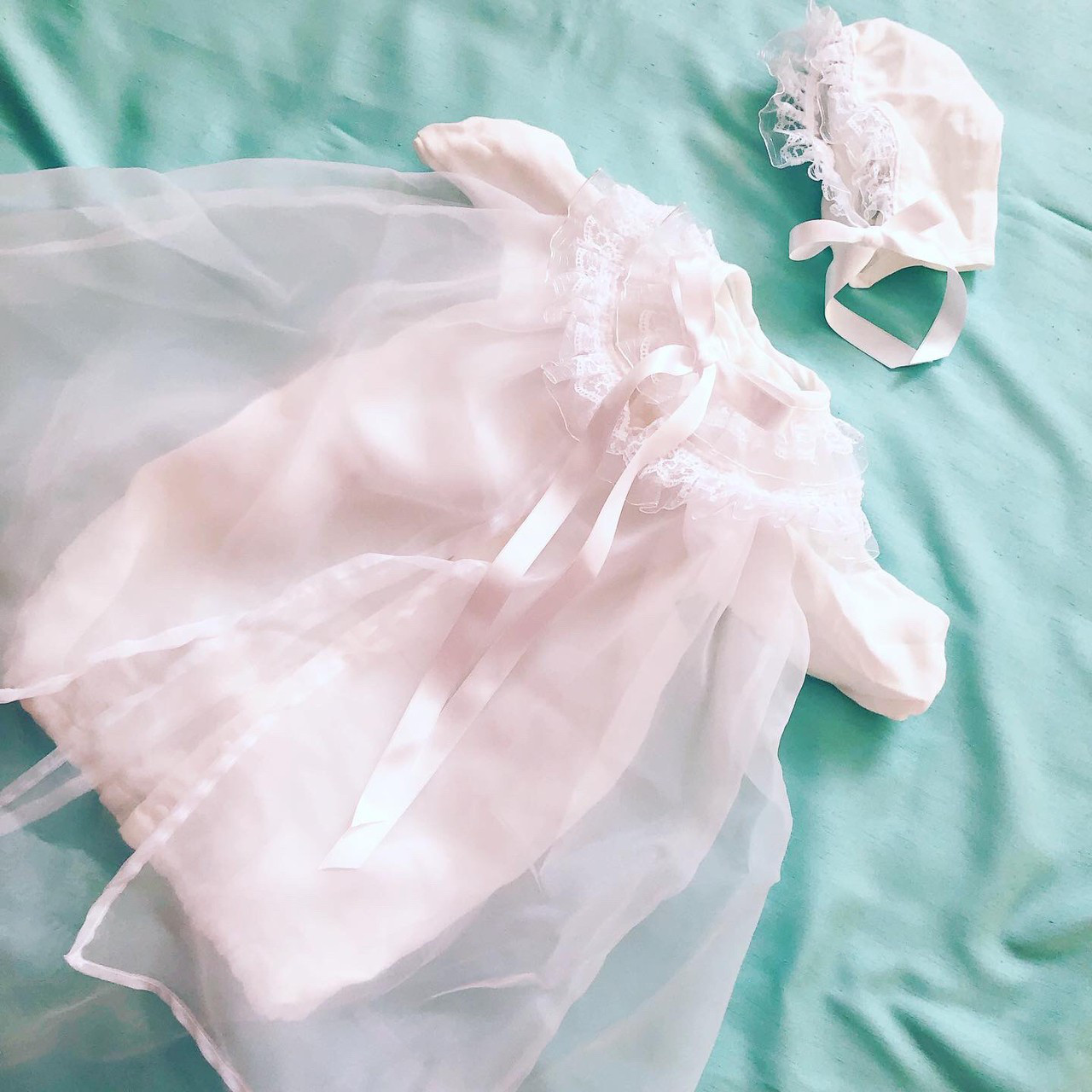 セレモニアルドレス　レース　ロンパース・帽子・ドレス　三点セット　お宮参り　退院