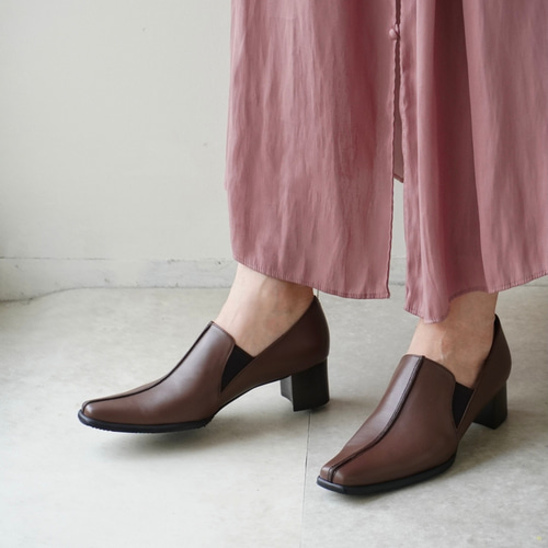 新色マロンブラウン☆スクエアトゥセンターシームパンプス パンプス